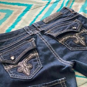 Rock Revival “Kailyn” Jeans. Skinny and dark.